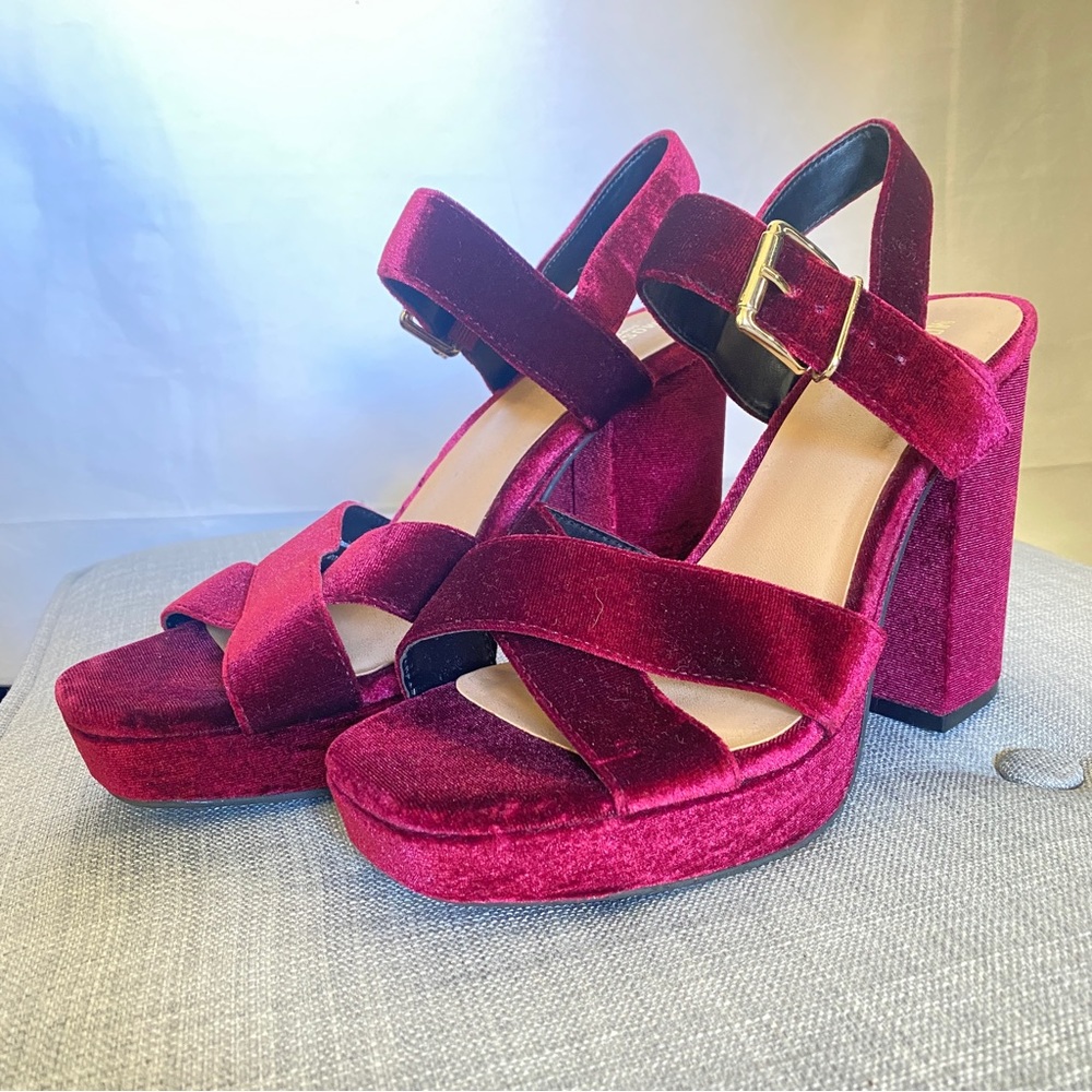 Mossimo Alexandra Velvet Platform Heels